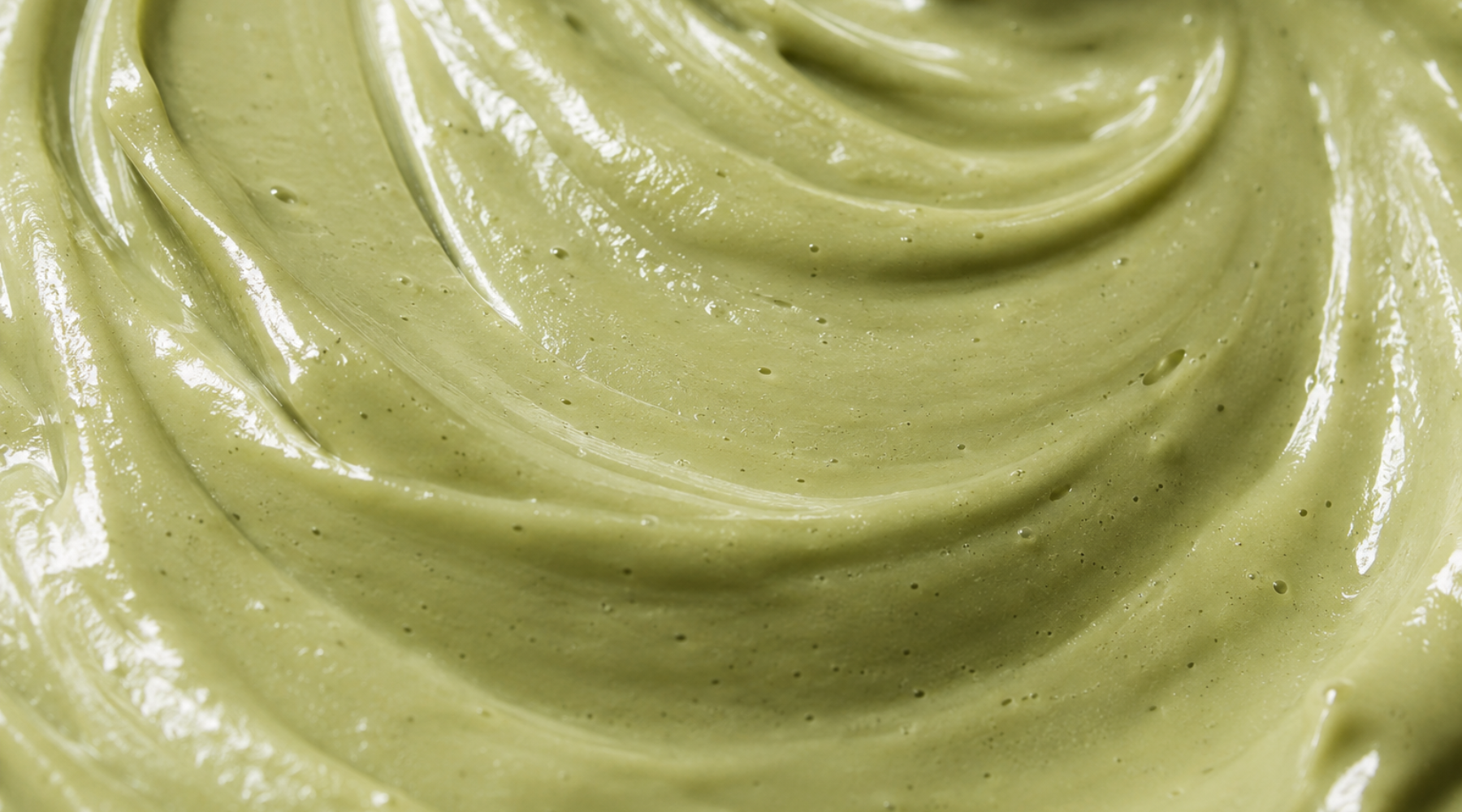 Cremige Matcha-Mousse mit Seidentofu